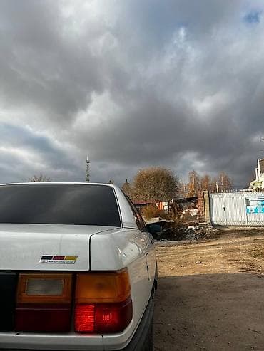 Audi: Audi 100: 1988 г., 1.8 л, Механика, Седан — 4