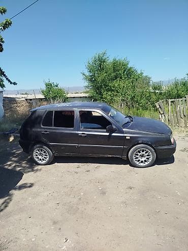 Volkswagen Golf: 1992 г., Кол менен иштөөчү, Хетчбек lalafo.kg да Volkswagen Golf: 1992 г., Кол менен иштөөчү, Хетчбек