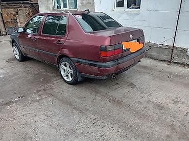 Volkswagen: Volkswagen Vento: 1993 г., 1.8 л, Газ, Седан — 2