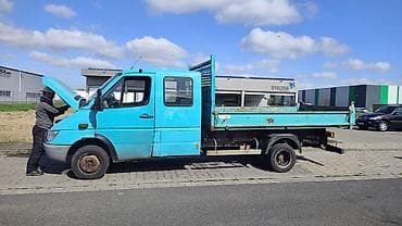 вагон р: Mercedes-Benz Sprinter двигатель CDI, двухрядная кабина и самосвальный — 4