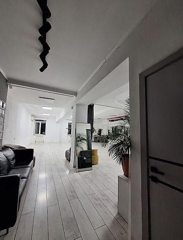 Коммерциялык мүлк: Кеңселерди ижаралоо, 130 м², Турак комплексинде, 1-катар — 9