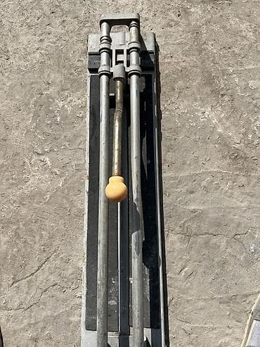 Ручной плиткорез - Тип: механический плиткорез с направляющими и