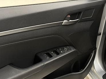 lexus e: Hyundai Avante: 2019 г., 1.6 л, Автомат, Бензин, Седан — 6