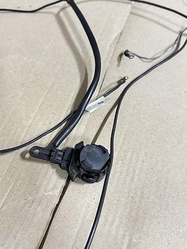 Продаю кнопку kikdown с проводкой стоял на w124 250D автомат снял так