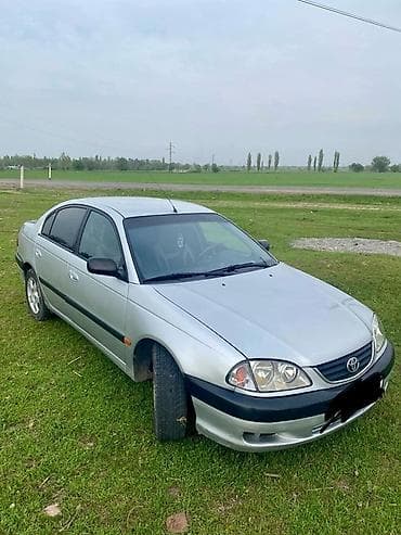 Toyota Avensis: 2000 г., 1.6 л, Механика, Бензин, Седан