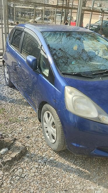 сидения спарк: Honda Fit: 2009 г., 1.4 л, Робот, Бензин, Хэтчбэк — 1