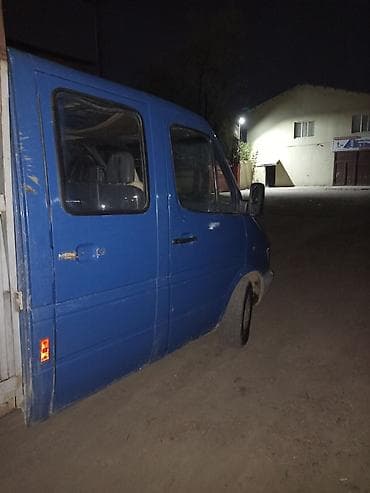 авто для такси: Mercedes-Benz Спринтер: 1998 г., Фургон — 1