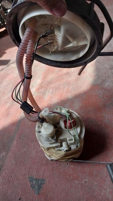 подкрылки лексус: Топливный бак Ford 2003 г., Б/у, Оригинал — 2