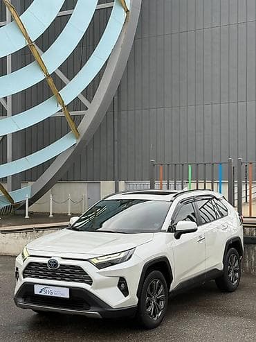 m111 2 2: Toyota RAV4: 2022 г., 2.5 л, Автомат, Гибрид, Кроссовер — 1
