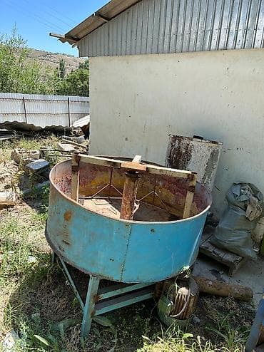 мебел кроват: Лего кирпич чыгара турган станок сатылат мешалкасы менен, Абалы жакшы — 2