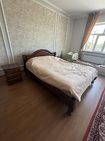 Мебель: Спальный гарнитур в классическом стиле, массив дерева (тон теплого — 2