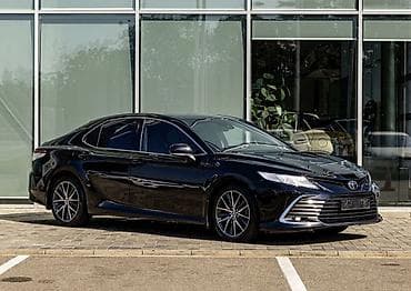 Toyota Camry, черный седан бизнес‑класса Отличный выбор для тех, кто lalafo.kg да Toyota Camry, черный седан бизнес‑класса Отличный выбор для тех, кто