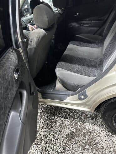 авто в аренду с последующим выкупом в бишкеке: Mazda 323: 2001 г., Бензиновая — 10