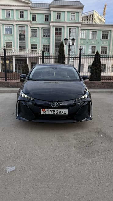 теслу: Toyota Prius: 2020 г., 1.8 л, Робот, Гибрид, Седан — 3