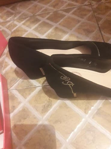 second hend: Пару раз носила. размер 36. красиво смотрится. каблук средний. сост — 1