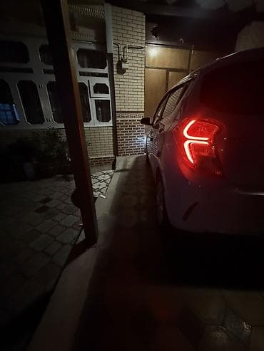 subaru 2020: Chevrolet Spark: 2018 г., 1 л, Автомат, Бензин, Хэтчбэк — 6