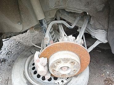 e class: Кузовной донор/разбор на запчасти — седан темно‑зеленого цвета (класс — 6