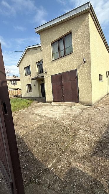 бир: Просторный двухэтажный дом с немецким проектом на улице 16одинаковых — 2