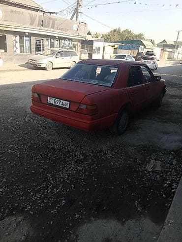 es 200: Mercedes-Benz W124: 1985 г., 2 л, Механика, Бензин, Седан — 4