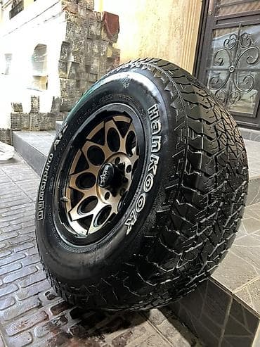 Колеса в сборе 265 / 70 / R 16, Всесезонная, Б/у, Комплект, Внедорожные (АТ/МТ), Литые, отверстий - 4