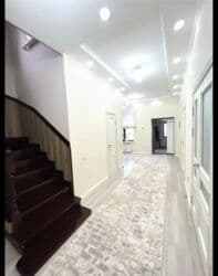 Үйдү ижарага алам: Үй, 268 кв. м, 6 бөлмө, Риелтор, Евро оңдоо — 18