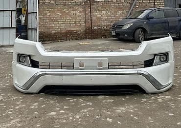 tesla 3: Бампер Toyota, Б/у, Аналог — 3