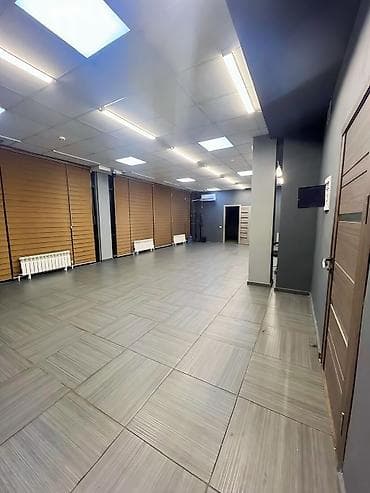 сдаю бизнес: Аренда офисов, 91 м², В бизнес центре, 1 линия, С отдельной кухней, С отдельным входом — 1