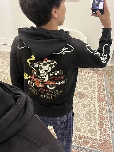 Архивное Ed hardy черное худи с большим принтом на спине размер М at lalafo.kg Архивное Ed hardy черное худи с большим принтом на спине размер М