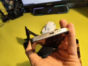 BYD: IPhone 15 Pro Max, Б/у, 256 ГБ, Белый, Зарядное устройство, 81 % — 8