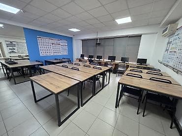 Коммерциялык мүлк: Кеңселерди ижаралоо, 138 м², Турак комплексинде, Өзүнчө кире бериши менен — 6