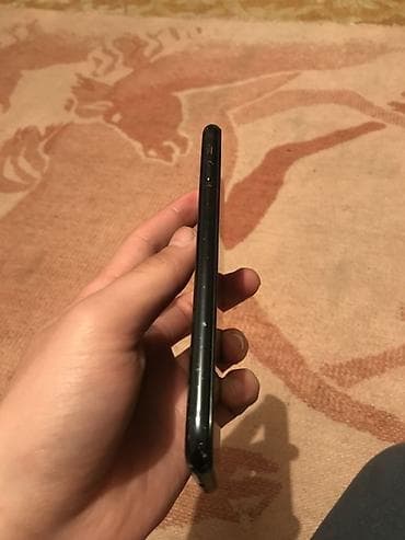 macbook air: IPhone Xr, 128 ГБ, Черный, Чехол, 100 % — 1