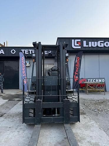 рабочие: Погрузчик вилочный LiuGong - Серия: E30/E50 (на фото — модели с — 5