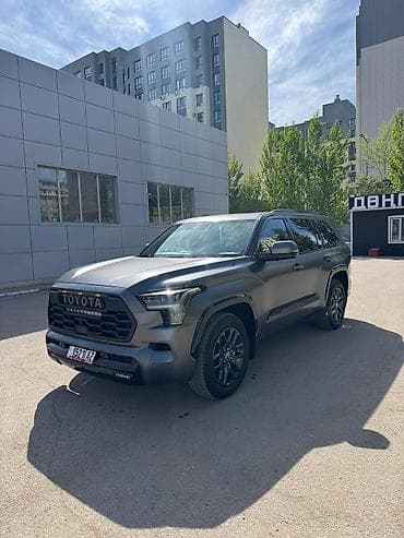 Toyota Sequoia: 2023 г., 3.5 л, Автомат, Гибрид, Внедорожник