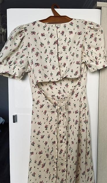 lost cherry: Платье миди с цветочным принтом и вырезом на спинке. - Цвет: молочный — 1