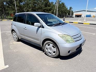 Toyota Ist: 2004 г., 1.3 л, Автомат, Бензин, Хэтчбэк