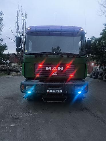 full construction: Тягач, MAN, Без прицепа — 1