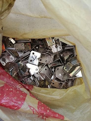 стяжной винт: НОВЫЕ Уголки металлические крепёжные (перфорированные), оцинкованные — 1