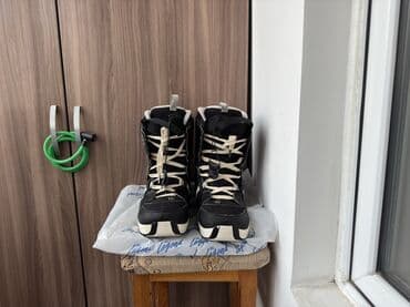 кожаные ботасы: Сноуборд ботинка сатылат Состояние жакшы айрылган тытылган жерлери — 5