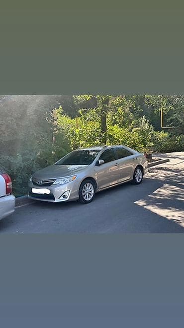 Toyota Camry: 2014 г., 2.5 л, Автомат, Гибрид, Седан at lalafo.kg Toyota Camry: 2014 г., 2.5 л, Автомат, Гибрид, Седан