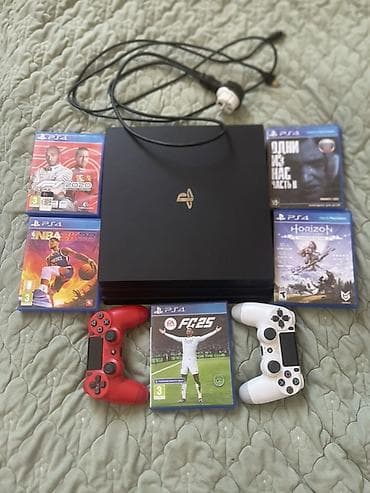 PlayStation 4 Pro 1000gb(чёрная) с комплектом игр и аксессуаров. В