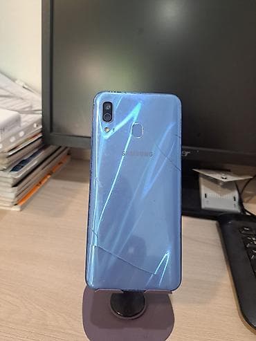 samsung a10: Samsung Б/у, 32 ГБ, цвет - Синий, 2 SIM — 2