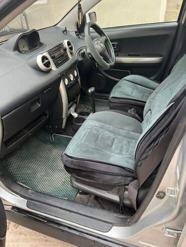 продать шины бу: Toyota ist: 2003 г., 1.3 л, Автомат, Бензиновая, Хэтчбэк — 7