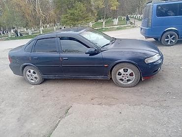 Opel Vectra: 2001 г., 1.6 л, Механика, Седан