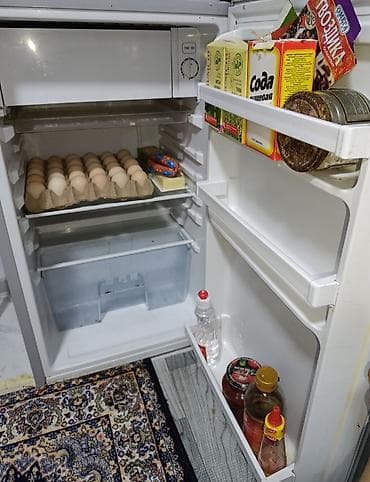 Компактный однокамерный холодильник Avangard (настольный/мини формат) at lalafo.kg Компактный однокамерный холодильник Avangard (настольный/мини формат)
