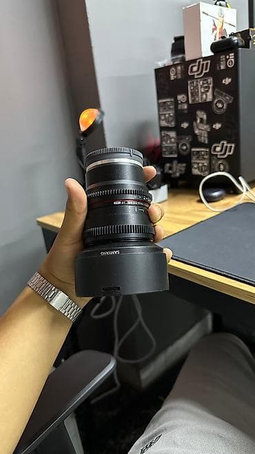 sigma 16mm: Продается Объектив:
Samyang 14mm / ширик 
Кинообъектив для сони — 1