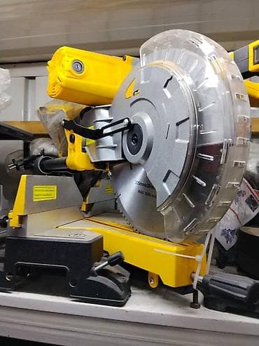 Торцовочная пила с протяжкой (электрическая) - Диаметр диска: 305 мм lalafo.kg да Торцовочная пила с протяжкой (электрическая) - Диаметр диска: 305 мм