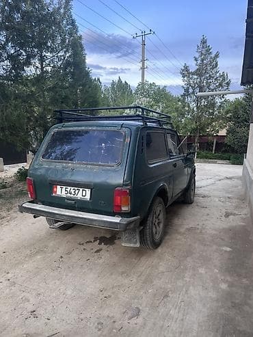 ВАЗ (ЛАДА): ВАЗ (ЛАДА) 4x4 Niva: 1998 г., 1.7 л, Кол менен иштөөчү, Бензин, Жол тандабас — 2