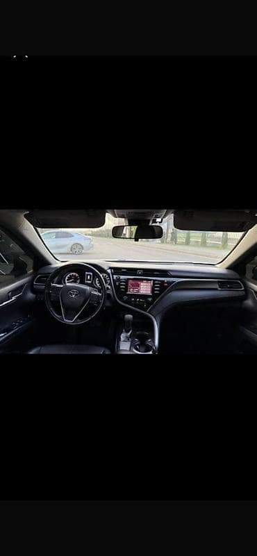 70: Toyota Camry: 2018 г. — 4