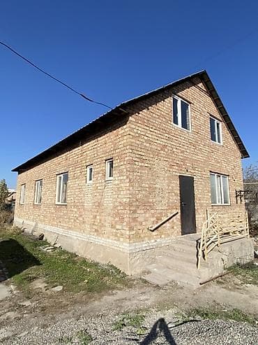 Продаётся кирпичный дом с мансардным этажом. 5 ком, 5 соток, по факту