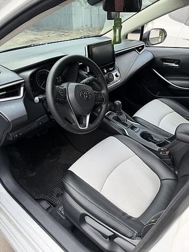Toyota Corolla: 2021 г., 1.8 л, Вариатор, Гибрид, Седан — 6